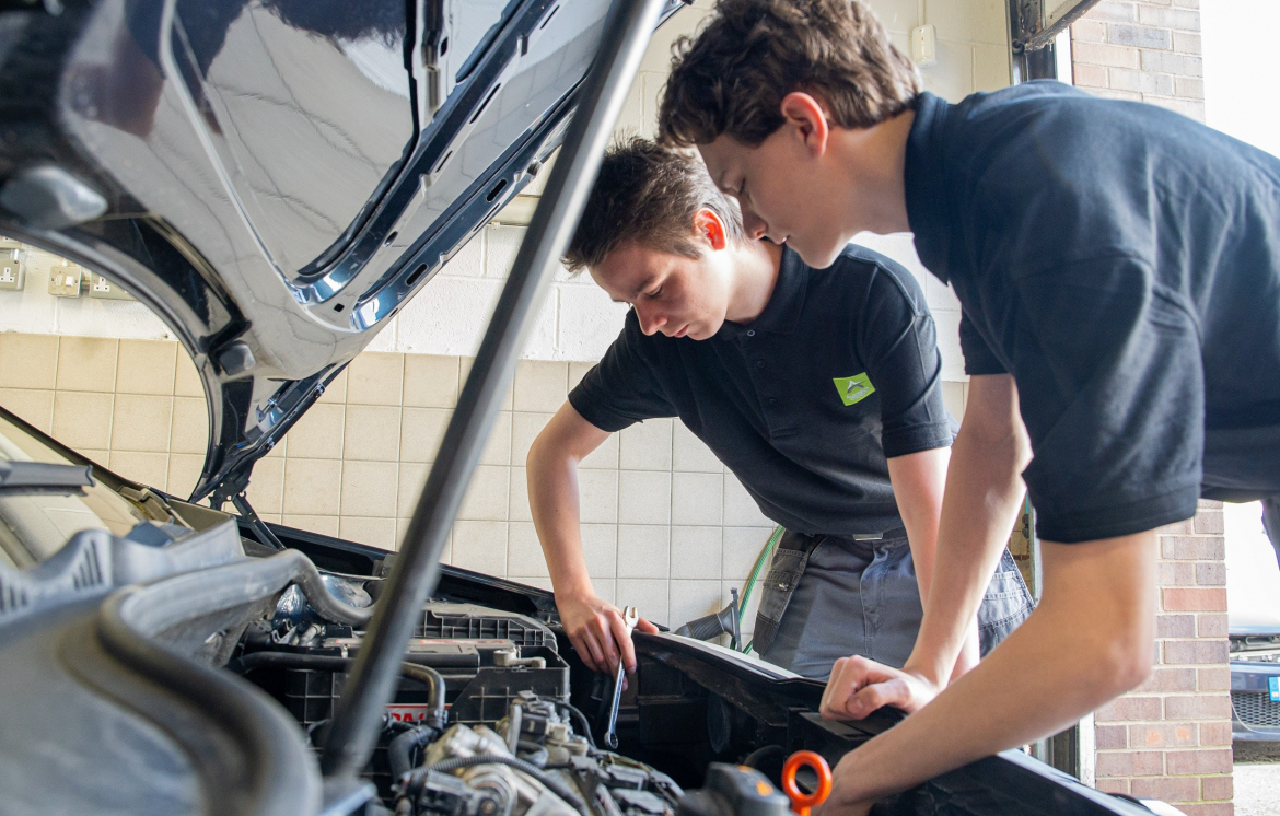 Autotech Academy partners with The Sheffield College to create employment opportunities for automotive students